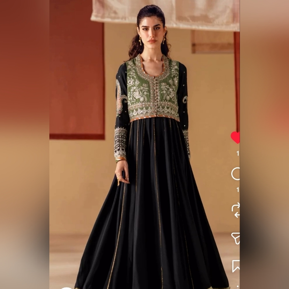 Ethnc Boutique Embroidered Pishwa With Waistcoat